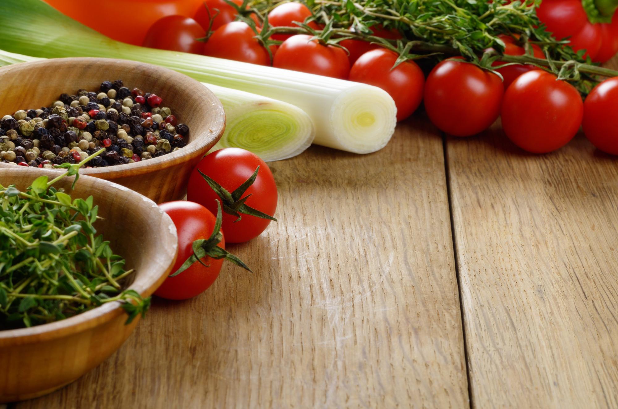 Colecție de ingrediente proaspete pe blat